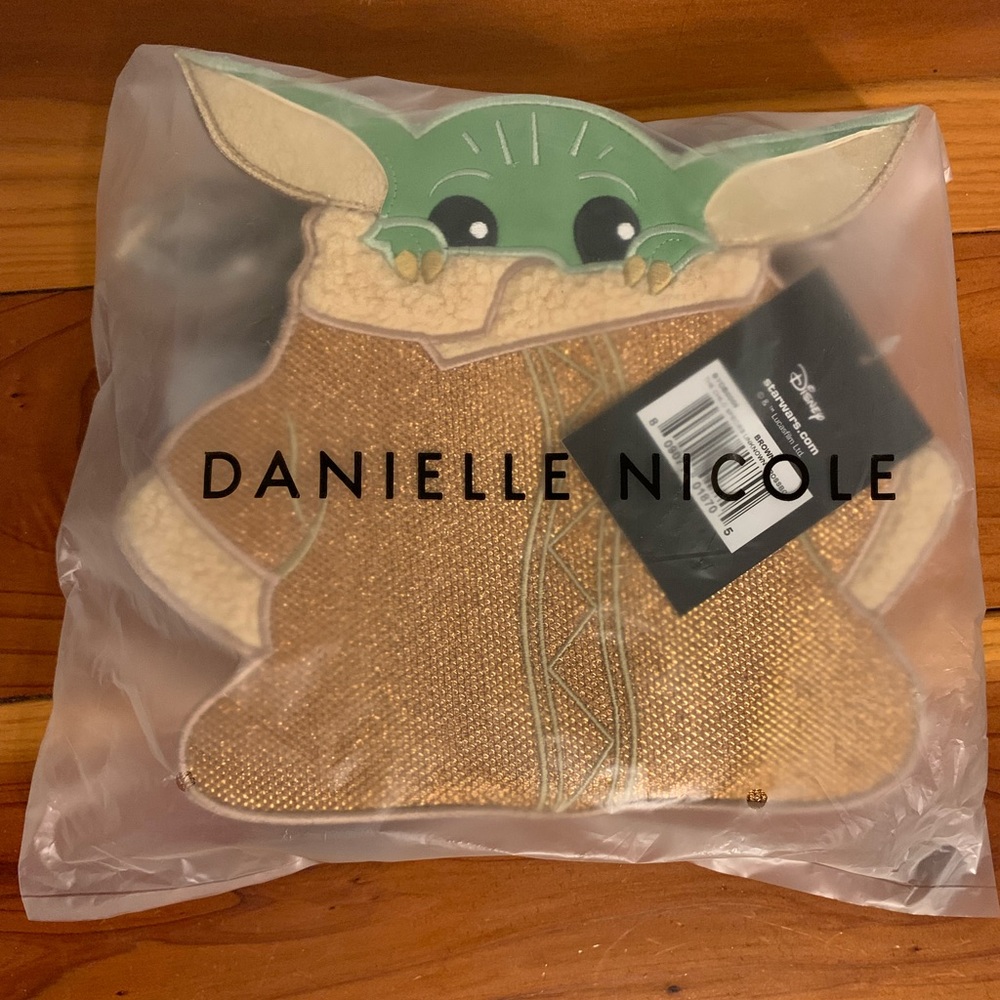 Danielle Nicole The Mandalorian - The Child Bag